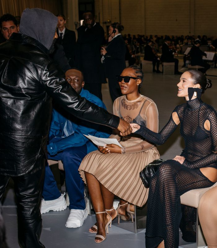 Kanye West elogiou look de Bruna Marquezine no desfile