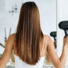 O uso de chapinha e secador podem prejudicar o seu cabelo a médio e longo prazo