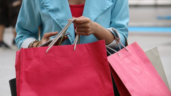 Semana do Consumidor: seis em cada dez pessoas planejam sair às compras
