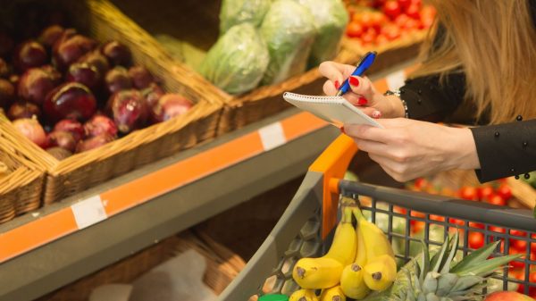 Alimentação: 7 dicas para fazer uma lista de compras mais saudável