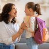 Educadora explica como pais e responsáveis podem ajudar seus filhos a se preparar para a primeira vez na escola