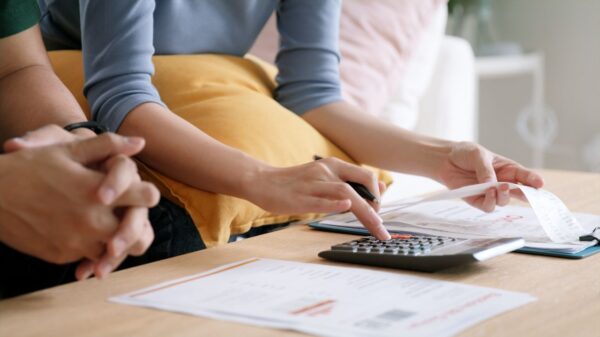 Aprenda como organizar suas finanças pessoais de forma simples e consiga manter as suas contas sempre em dia!
