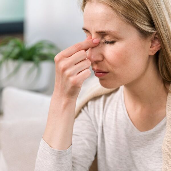 Com a chegada do inverno, os sintomas das alergias respiratórias como a sinusite podem se intensificar; veja como tratar