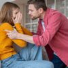 Manipulação, chantagem emocional e violência são características comuns de relações tóxicas e abusivas