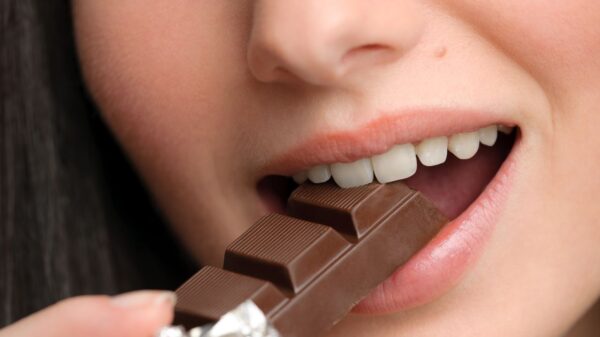 Alimento pode fazer parte da dieta saudável, porém nem todos os tipos de chocolate são indicados para o consumo